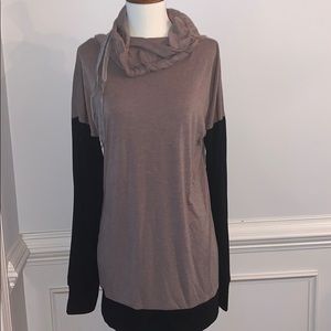 Brown and white sweatshirt